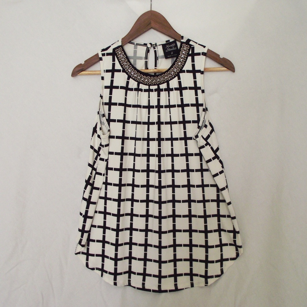 Black and White Small Top